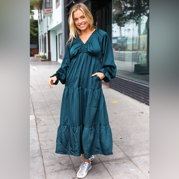 Elegant Hunter Green Elastic V Neck Tiered Satin Maxi Dress - Picture 10 of 13